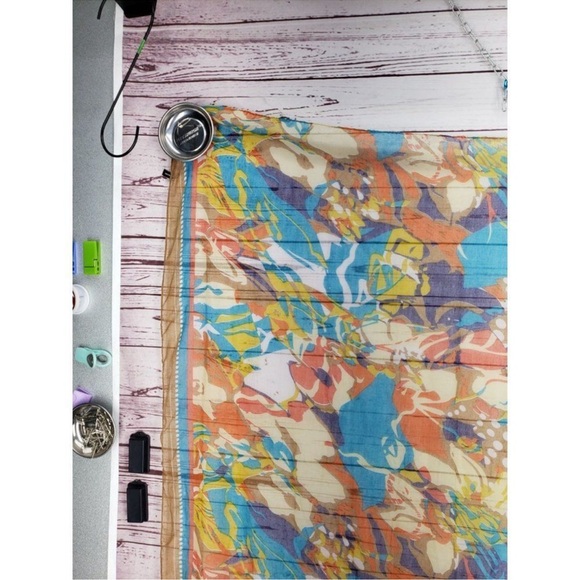 Excellent Condition Sarong Colorful Abstract Patterned - Picture 2 of 6